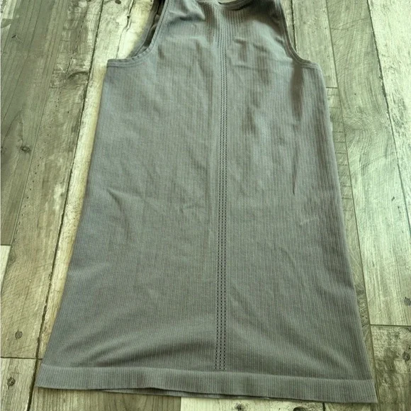 Athleta Pura Tank Top Medium Ribbed Cotton Nylon Gray Seamless Fitted - Picture 3 of 7